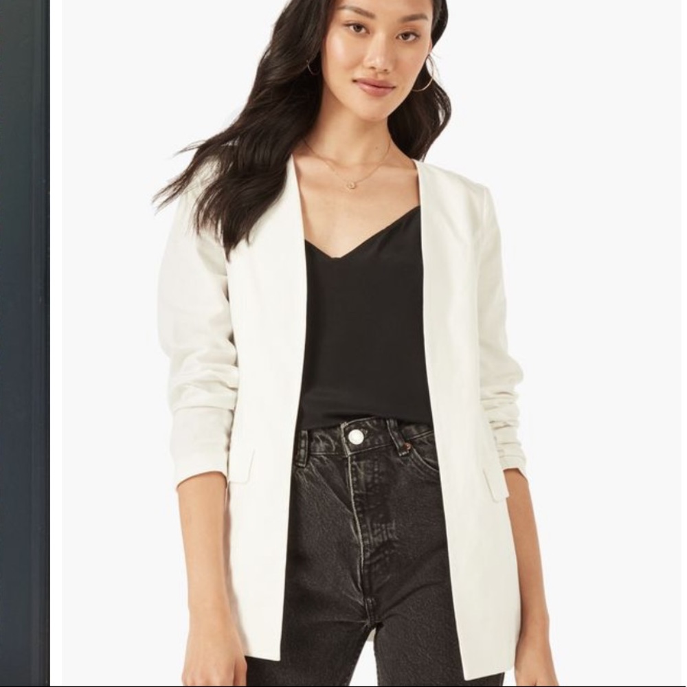 Collarless Linen Girlfriend Blazer